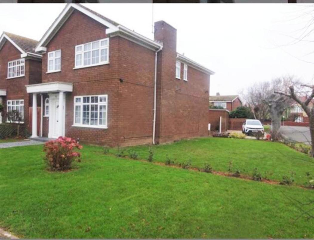 Smitten House 4 Bedroom Rhyl Exterior foto